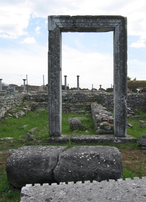 El sitio arqueol&oacute;gico de la antigua Filipos (foto, cortes&iacute;a de Eric Mc Leod).