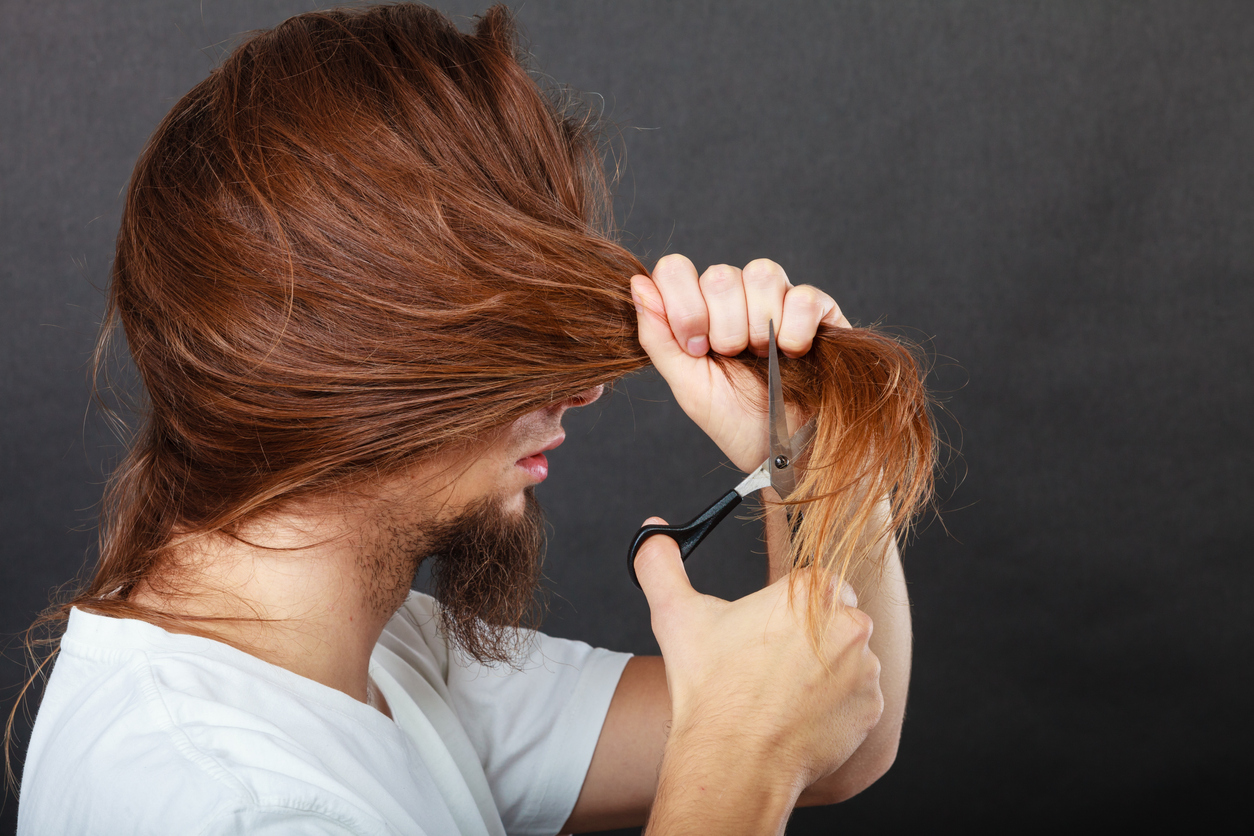¿Está mal que un hombre tenga el pelo largo?