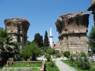 Ruinas de una iglesia bizantina en Filadelfia (foto de Joel Meeker).